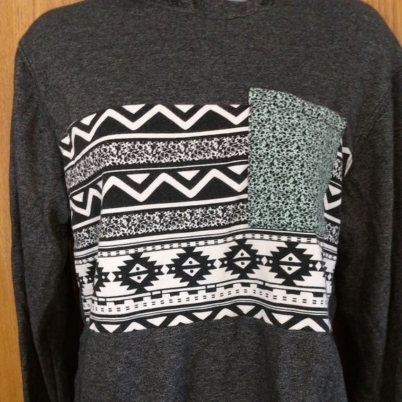 On the Byas Light Weight Hoodie with Tribal Print - Picture 4 of 7